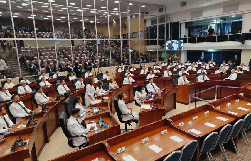 Advierten de vacíos constitucionales en anteproyecto de ley de plebiscito minero