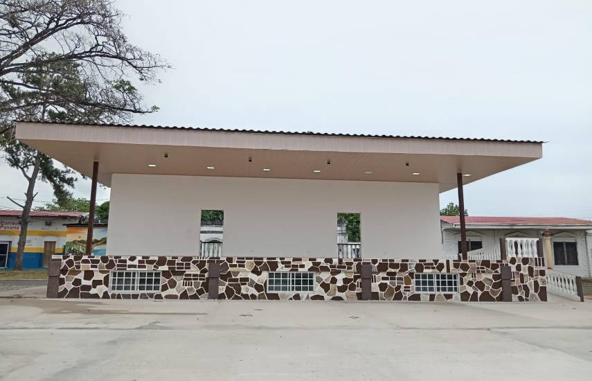 El alcalde de Antón rediseña un plan desde las montañas hasta el litoral