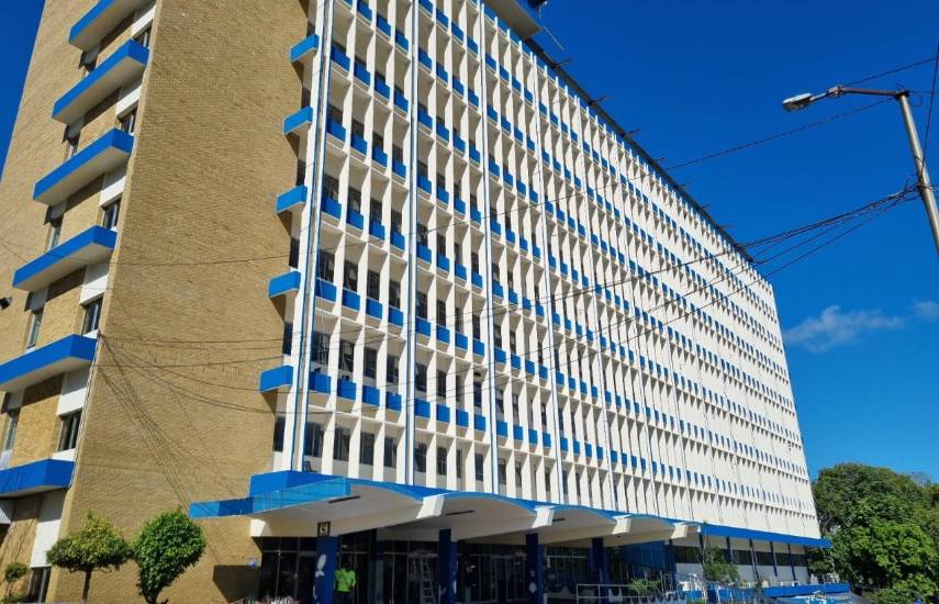 La CSS cerrará temporalmente 20 quirófanos del Complejo Hospitalario