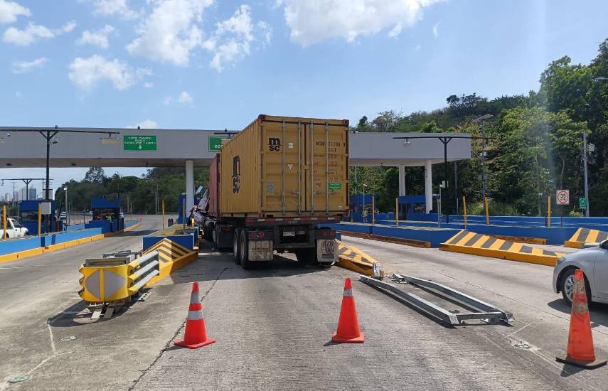 Subcomisión analizará propuesta para disminuir costo de peaje en corredores