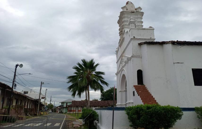 Parita: Su iglesia colonial resistió el sismo; la fe de su pueblo permanece intacta