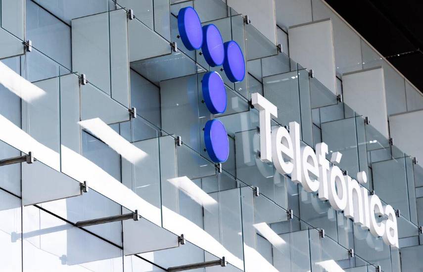 (AMP) Telefónica activa llamadas gratuitas para facilitar comunicaciones en Venezuela tras doble terremoto