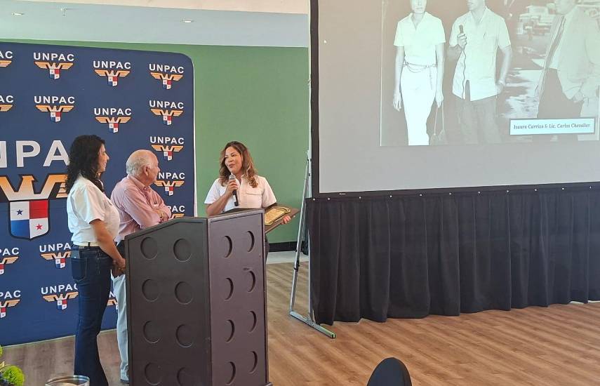 Rinden homenaje a los pilotos Bayardo Herrera y Germinal Sarasqueta