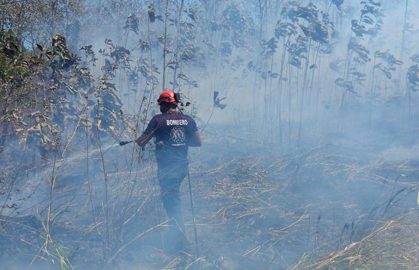 Autoridades emiten aviso de vigilancia por posibles incendios