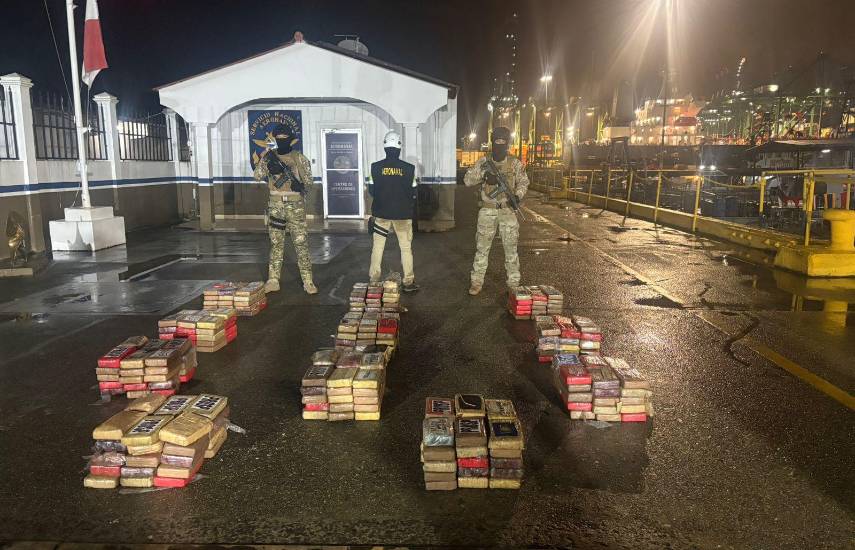 Duro golpe al narcotráfico: SENAN decomisa 330 paquetes en un contenedor con destino a Suecia