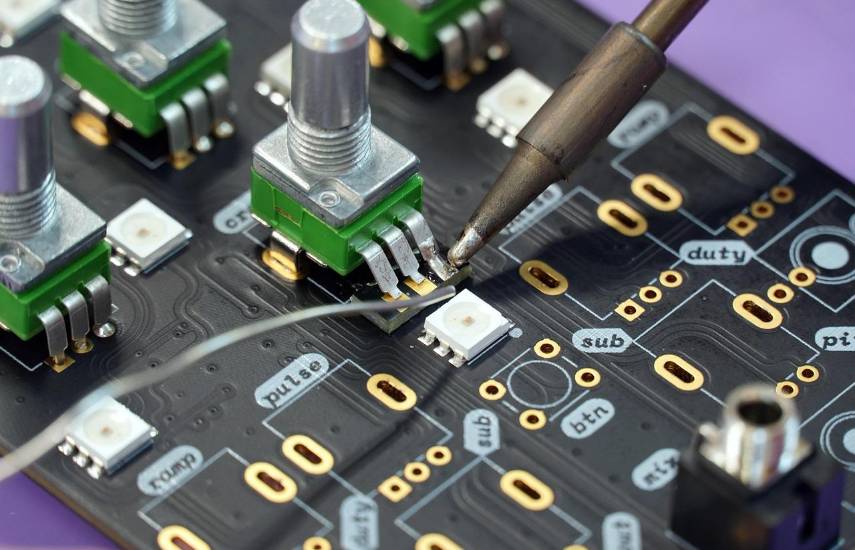 Gigante de chips Micron amplía inversión en EEUU, con respaldo de Trump