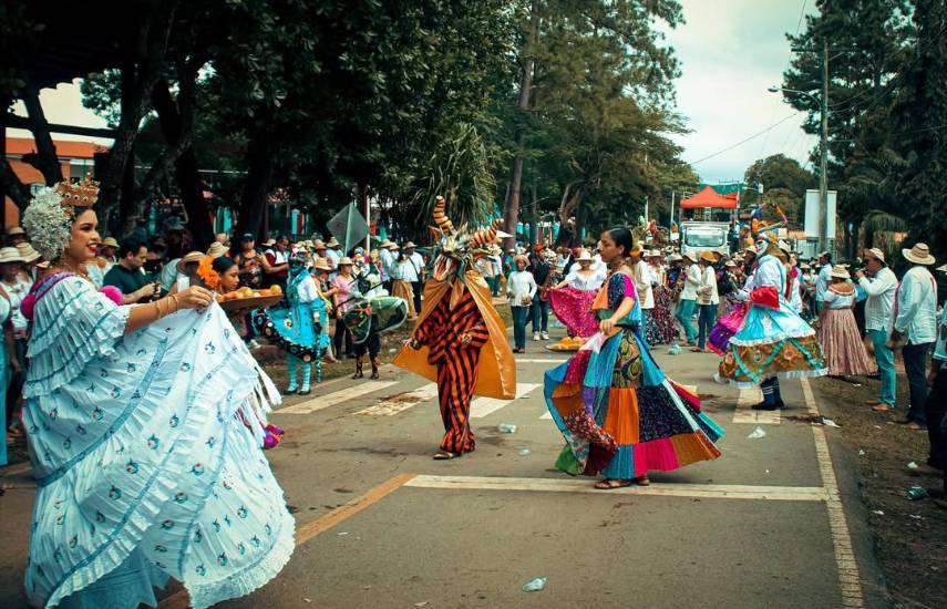 Carreteras y agua potable, prioridades de La Pintada