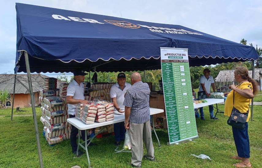 Familias “ahorran” hasta B/.160 al mes en tiendas del IMA