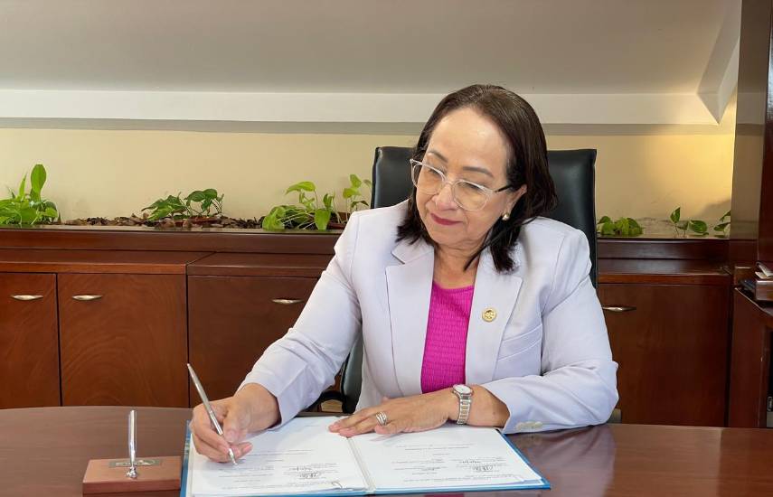 Udelas y una universidad de Colombia firman acuerdo académico