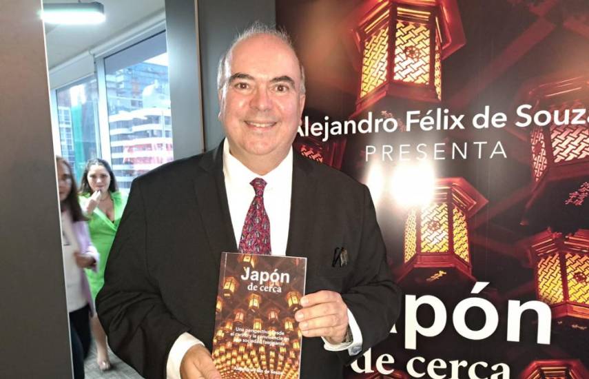 ML | Alejandro Félix de Souza y su libro “Japón de cerca”.