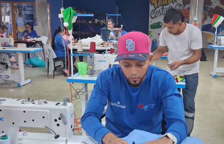 Las mochilas escolares Remenditos, una oportunidad para los privados de libertad