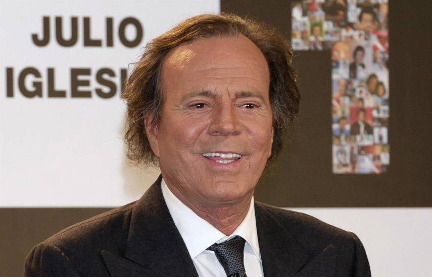 Julio Iglesias tilda de “injusticia” el accidente de Urda y critica la “falta de cuidado” de infraestructuras