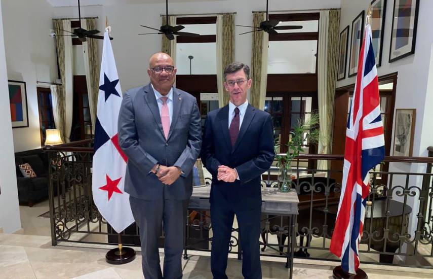 Panamá se reúne con embajadas de Reino Unido e Irlanda del Norte