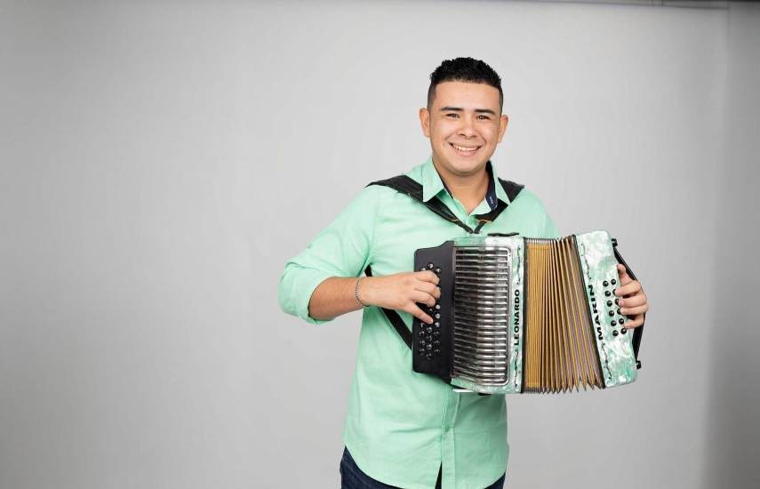 Leonardo Marín pasó de la cumbia a “El sonar de lo nuestro”