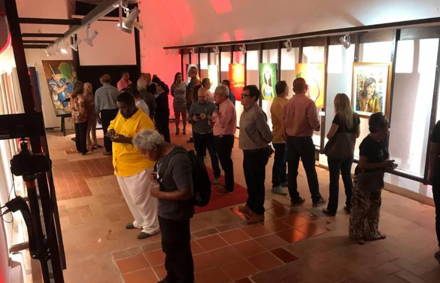 “Genuflexión”, la nueva exposición de la galería Juan Manuel Cedeño