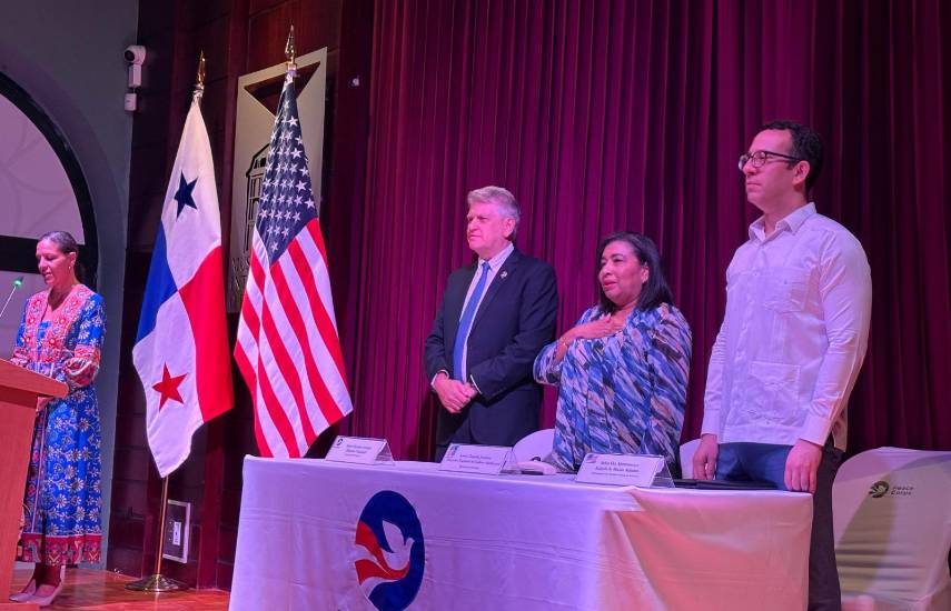 Durante la ceremonia de incorporación de voluntarios.