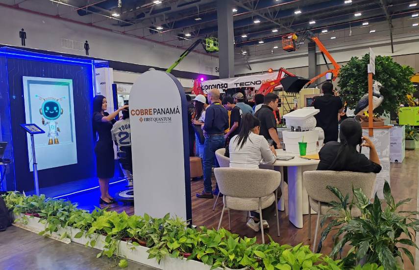 La empresa Cobre Panamá inauguró su stand en la Expo Máquina 2026