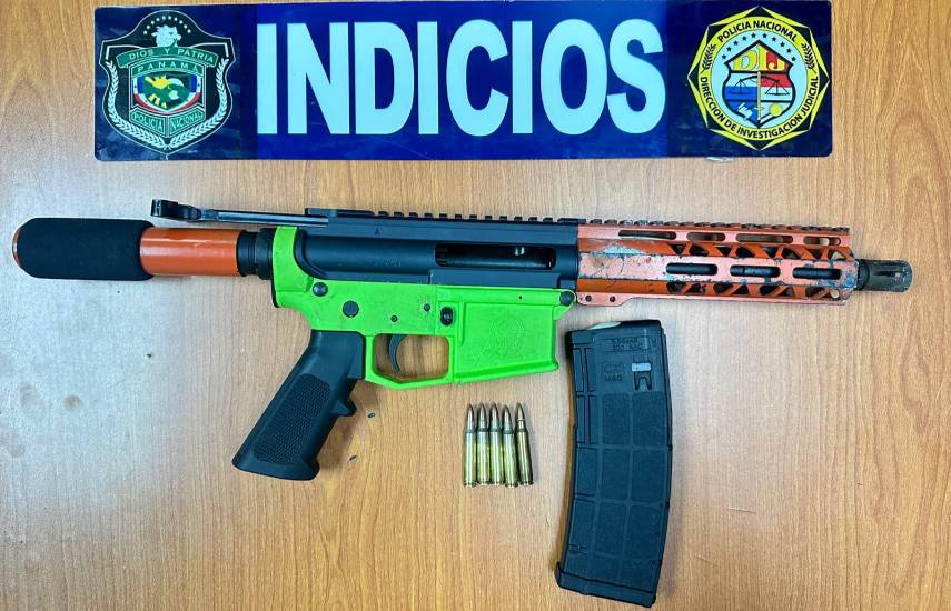 Decomisan fusil de asalto y otras armas en operativos policiales