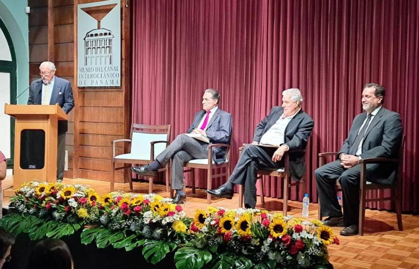 “Conspiración y República en Panamá”, el nuevo libro de Mario José Molina Castillo