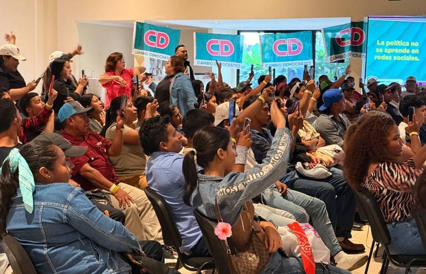 Presidenta del CD pide respetar consenso electoral y advierte sobre cambios
