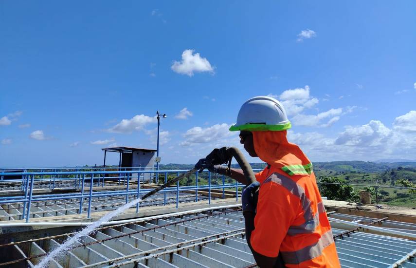 La red de agua potable en Azuero en la fase final de recuperación