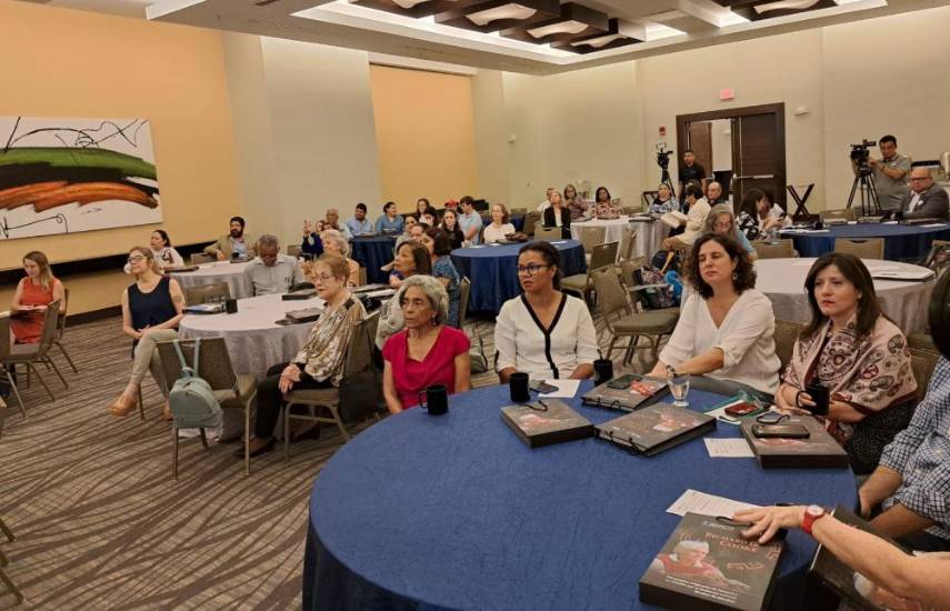 La comunidad científica se reunió para recordar y honrar al Dr. Richard Cooke