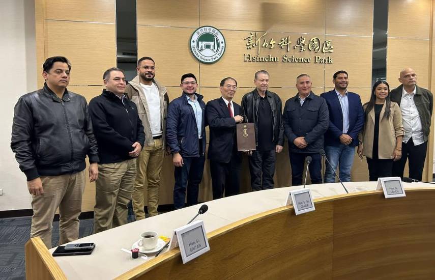 Diputados visitan el Silicon Valley de Taiwán