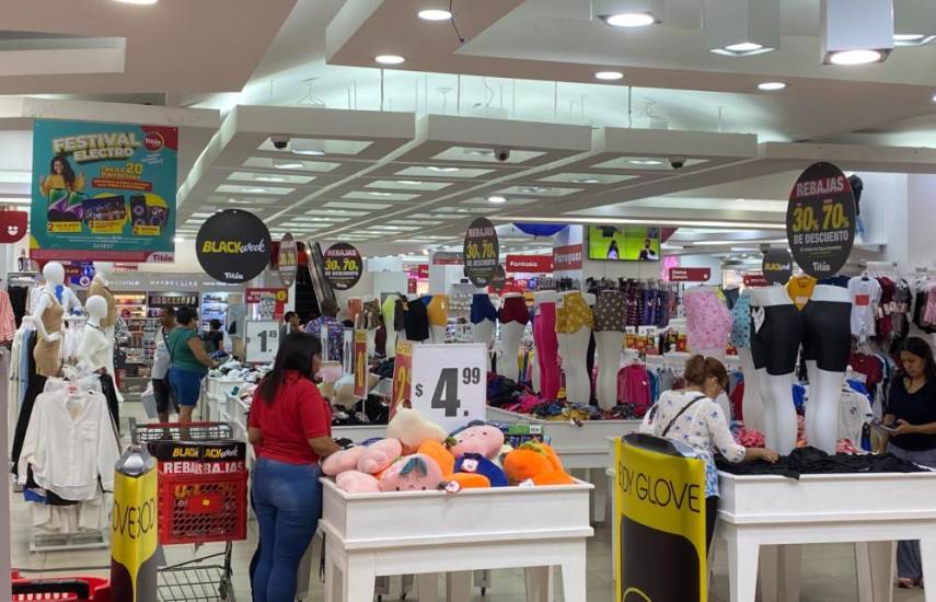 Panameños y turistas aprovechan temporada de compras del Panamá Black Week 2023