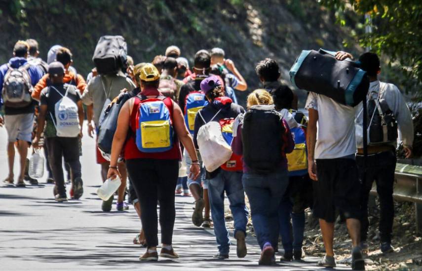 “Me voy”: temor a nueva ola migratoria en Venezuela enciende alertas