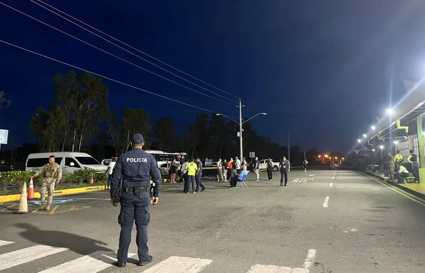 Policía Nacional despliega a todo su personal para garantizar el orden y la seguridad tras el sismo