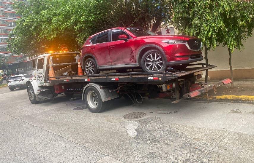 Alistan acuerdo para multar a mal parqueados