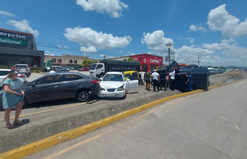 Se registra accidente en Penonomé, 5 personas fueron trasladadas a centros médicos