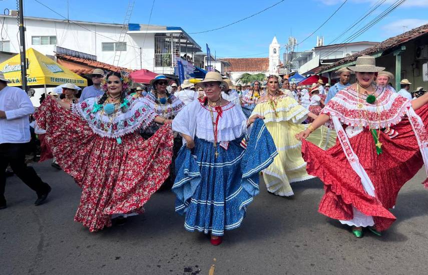 Desfile de las mil polleras cambia de fecha