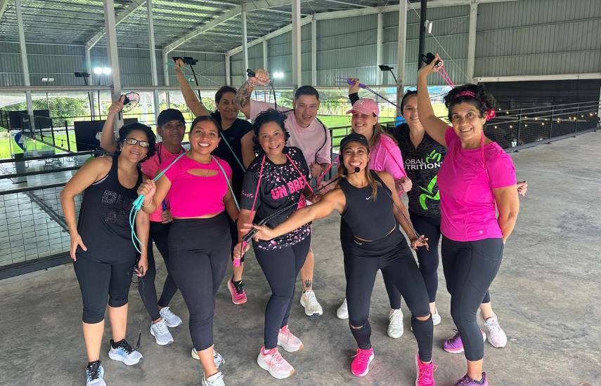 Salta soga, ríe, ¡vive!