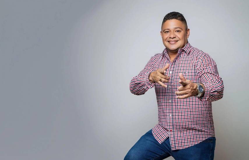 Abdiel Núñez: Enamora a generaciones