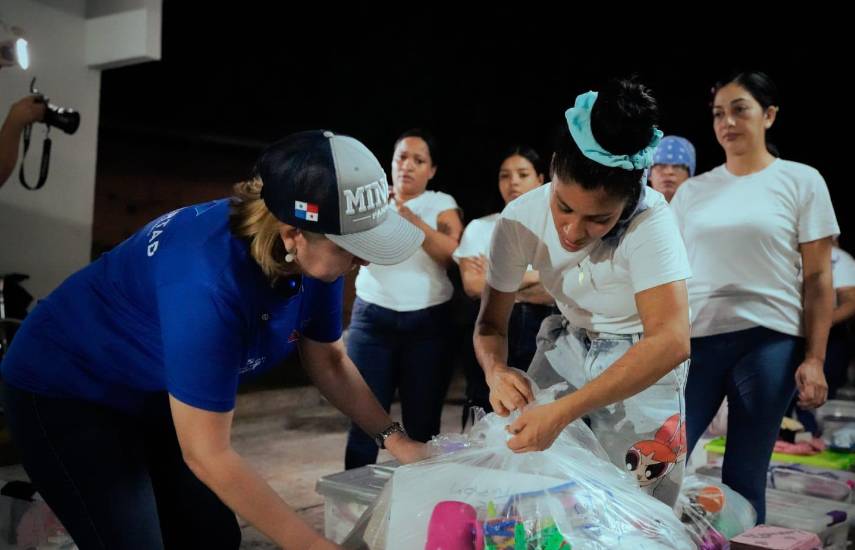 Ministerio de Gobierno inicia traslado de 400 privadas de libertad a La Esmeralda