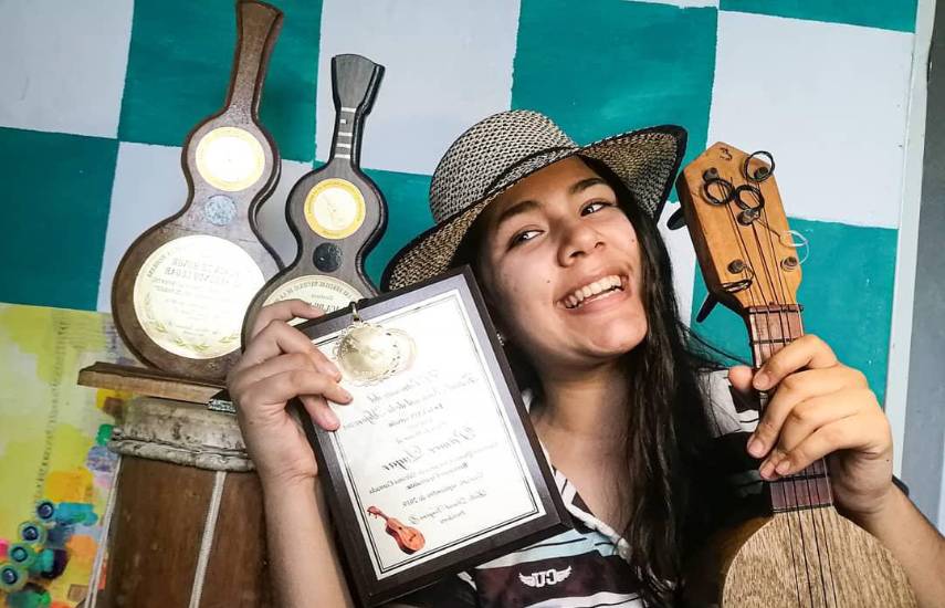 “La Voz Angelical”, heredera de la décima