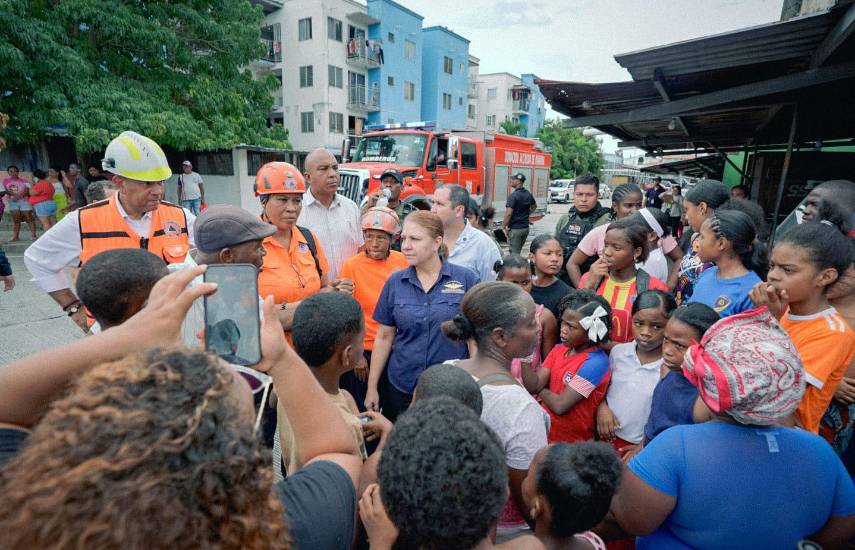 Gobierno brinda asistencia a 18 familias afectadas por incendio en Curundú