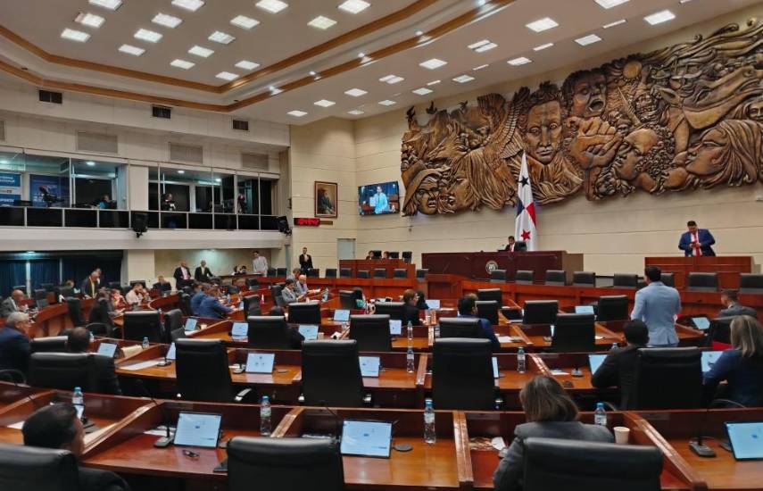 Proyecto de ley de traspaso de servidumbres públicas al plan de mantenimiento estatal pasa a tercer debate