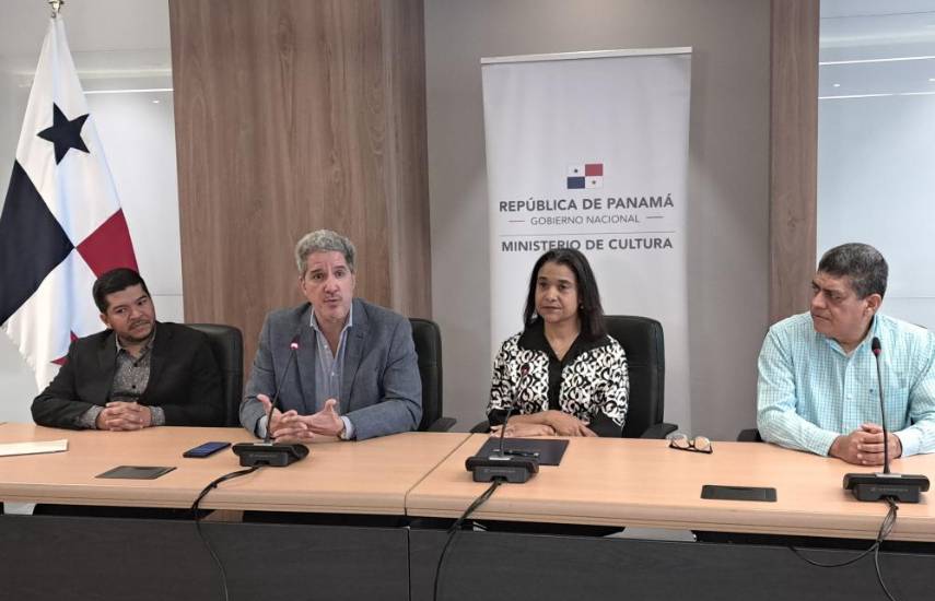 Bertalicia Peralta, ganadora de la Condecoración Rogelio Sinán