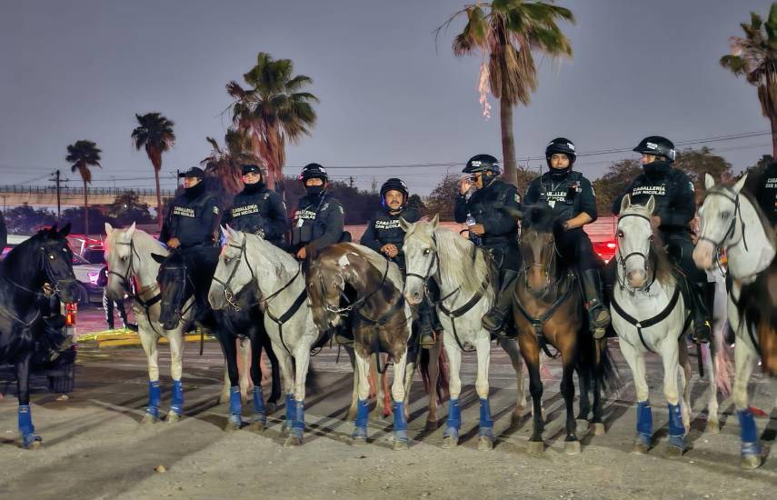 $!Y. Ortiz | Personal de Policía Montada de Mexico presente en los partidos de fútbol.