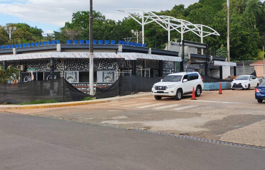 Confía que centro estará listo para juegos Sura Jr.