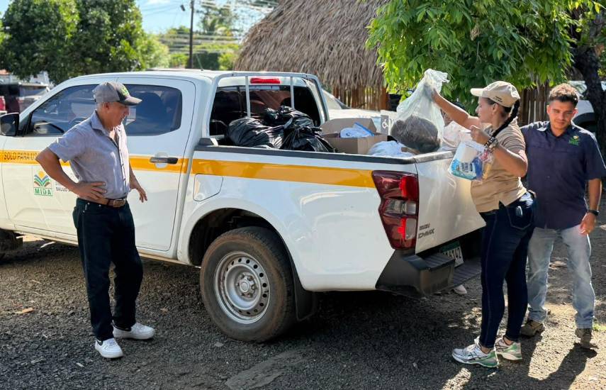 El MIDA lleva ayuda a damnificados en Los Santos