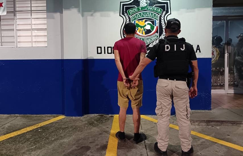 ML | Una de las personas capturadas por la policía.