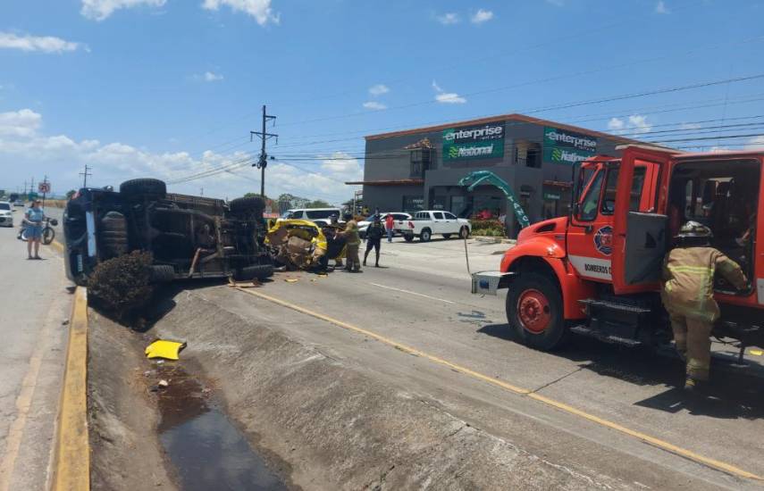 Se registra accidente en Penonomé, 5 personas fueron trasladadas a centros médicos