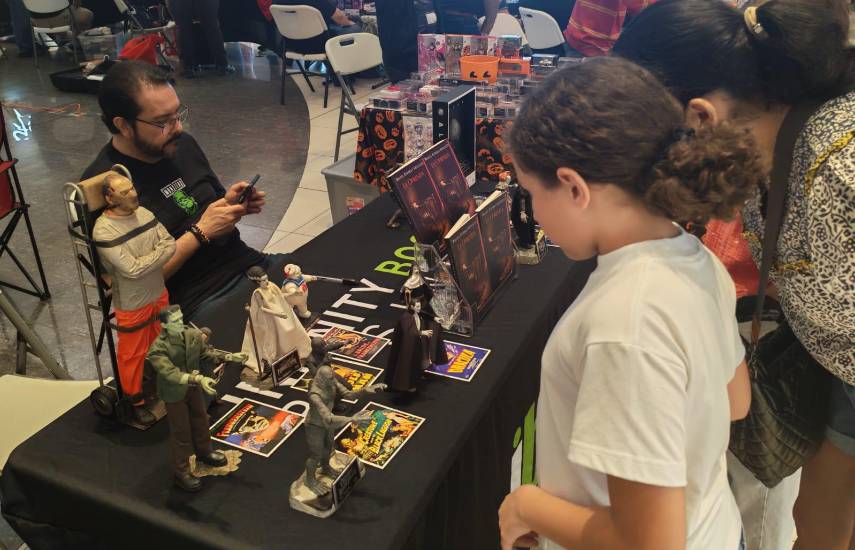Juguetes terroríficos en una exhibición para todos