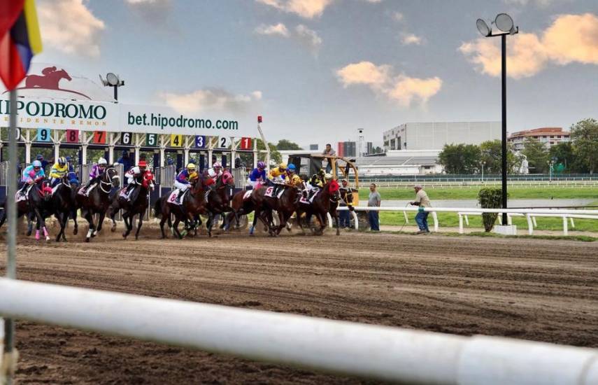¿Debe mudarse el hipódromo?