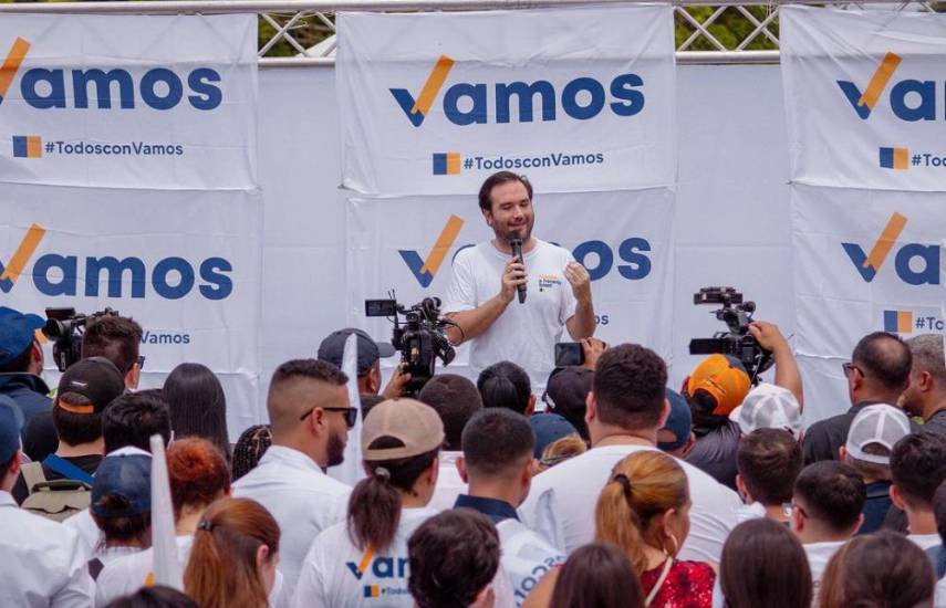 La Coalición Vamos cierra proceso de recolección de firmas en Santiago
