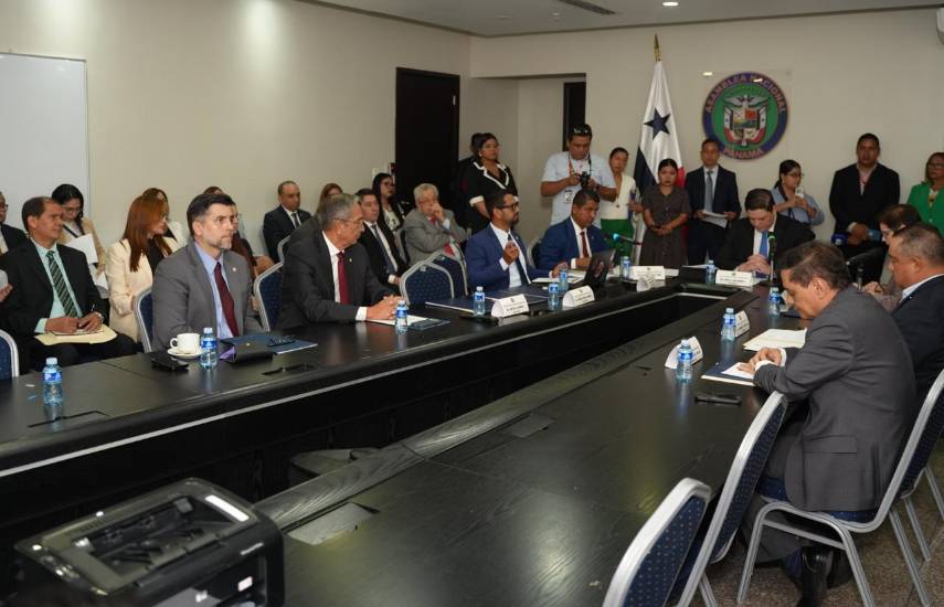 Aprueban en primer debate proyecto 662 que ordena cierre del Banco Hipotecario