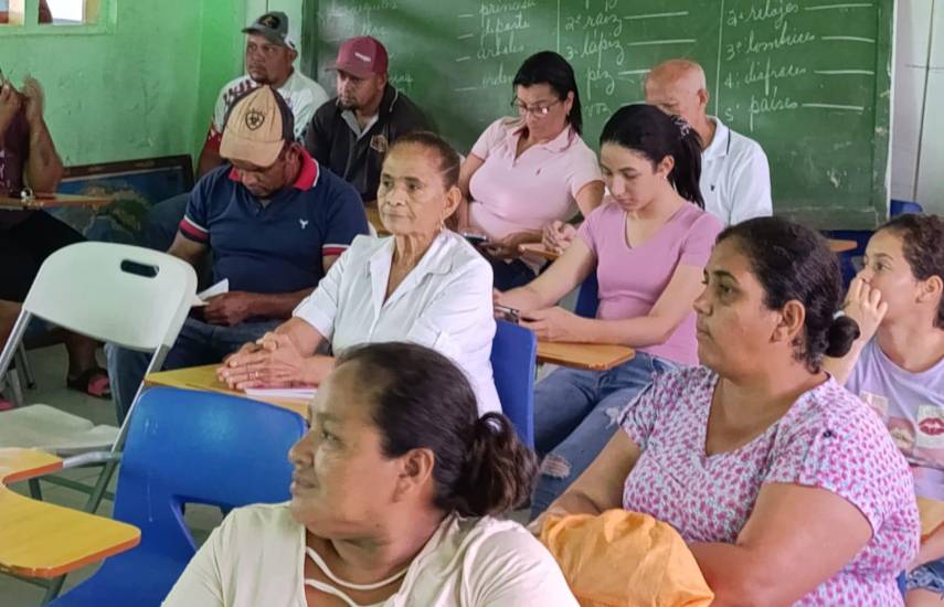 Productores santeños se capacitan en uso y manejo seguro de plaguicidas